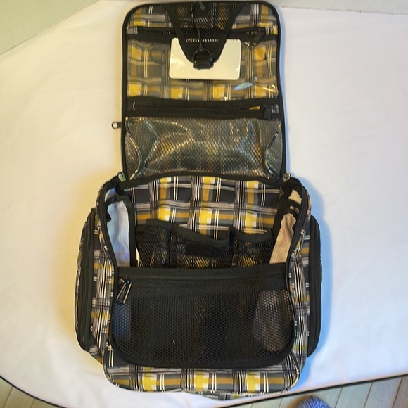 L.L. Bean yellow and black checkered hanging travel / cosmetic organizer bag. - Picture 3 of 8
